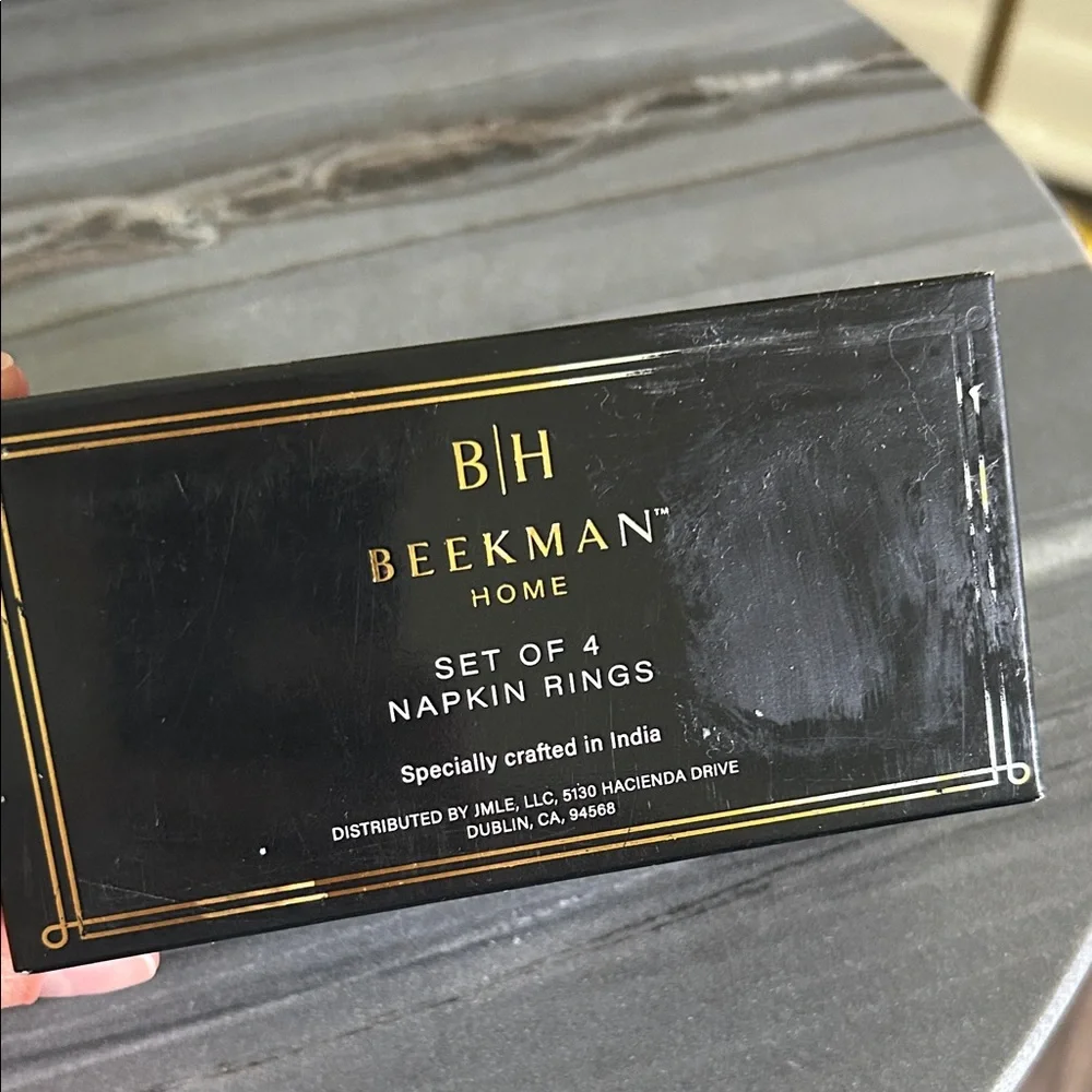 Beekman Home set of 4 napkin rings brand new!